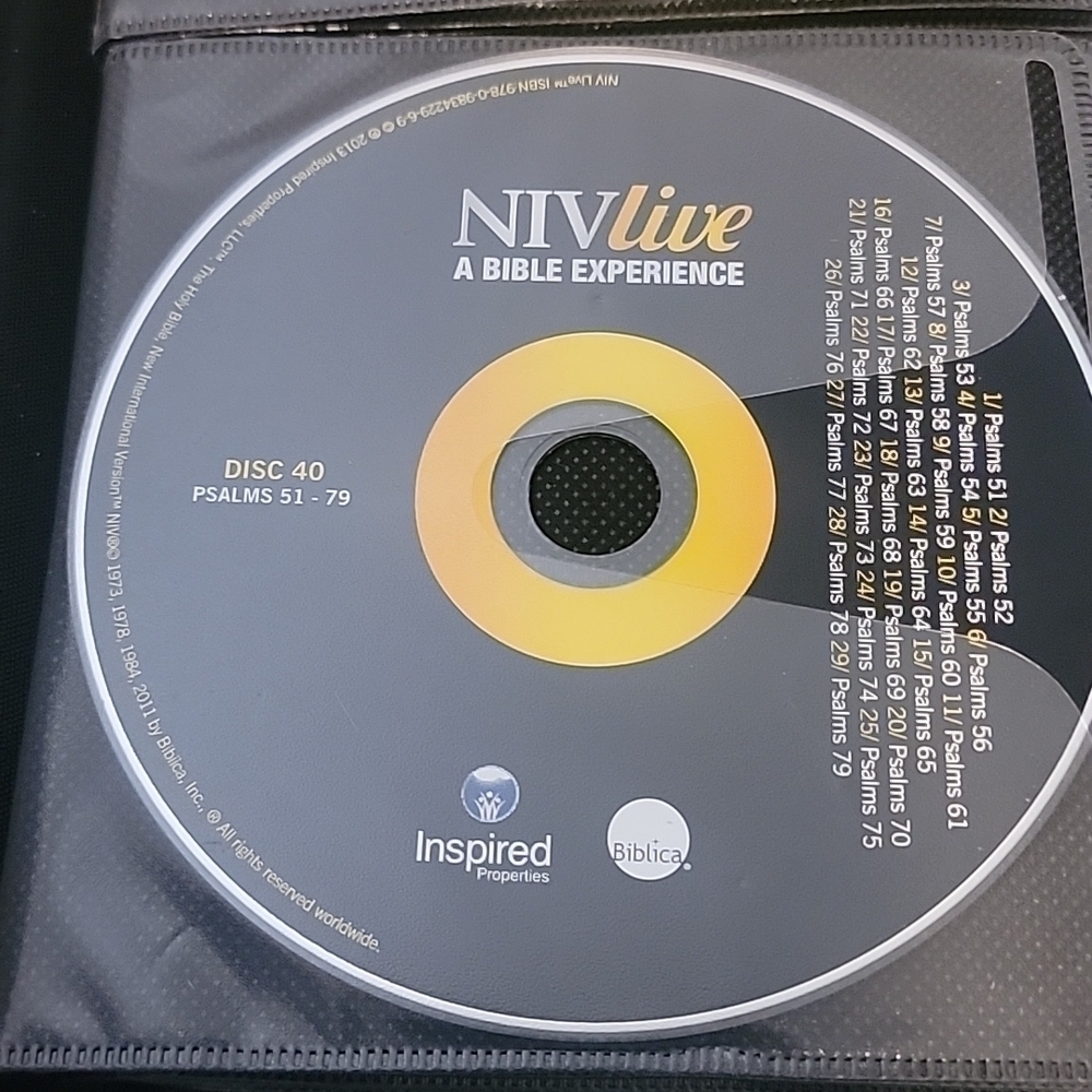 𝅺NIV Live: A Bible Experience the Complete Holy Bible on CDs